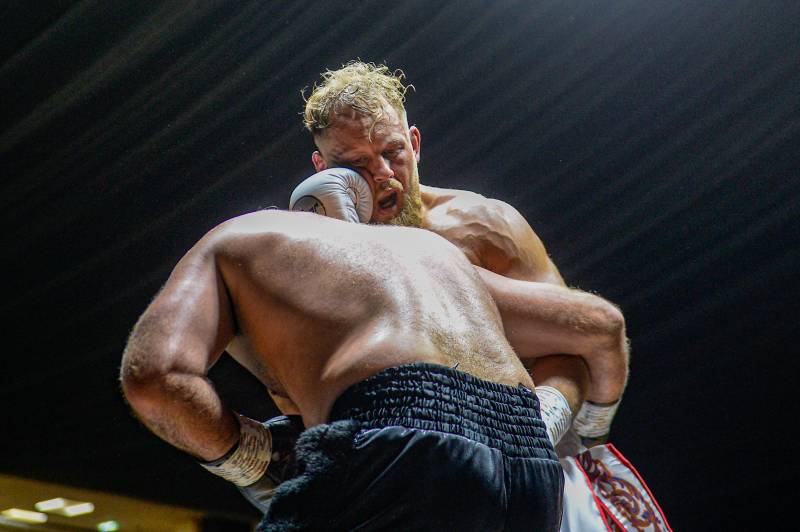 Image for Boxing action at the Metrodome