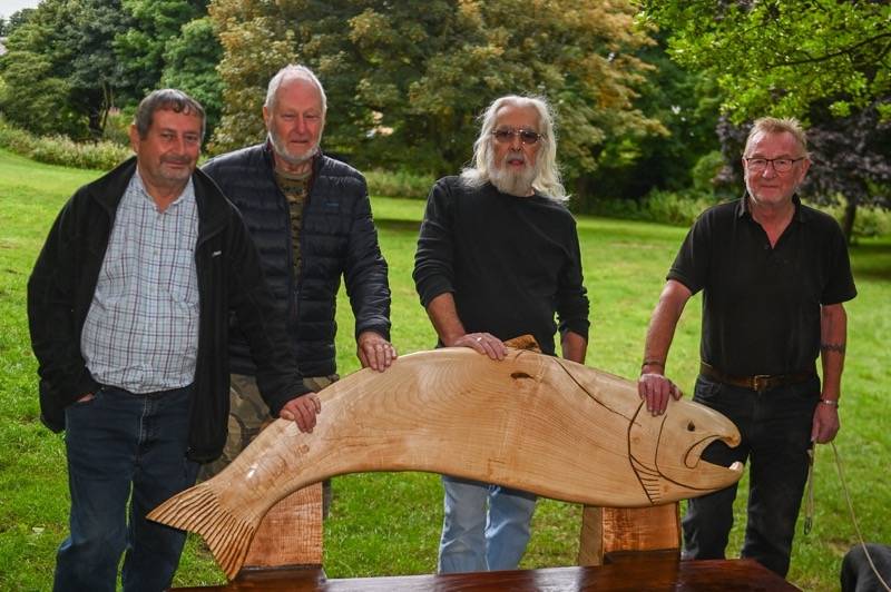 Main image for Men in Sheds' team carve out 'King of the River' bench