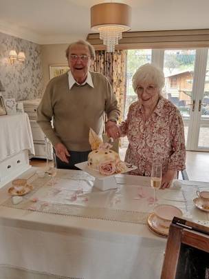 Main image for Teen sweethearts mark 72nd wedding anniversary