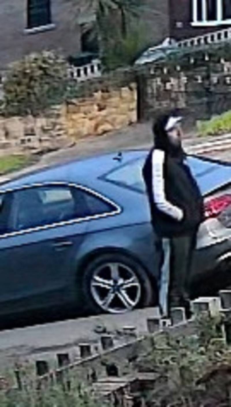 Main image for Police keen to speak to man following burglary