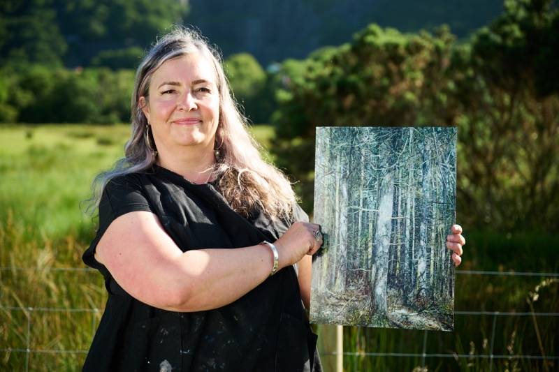 Main image for Artist Sarah prepares for brush with TV fame