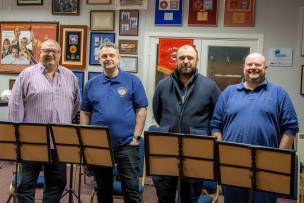 Chris Gomersall, Mark Frost, Andy Holmes and Argyle have signed for the band.