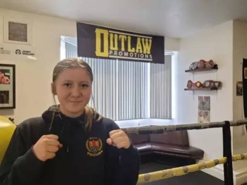 Main image for Barnsley's first female pro boxer prepares for debut