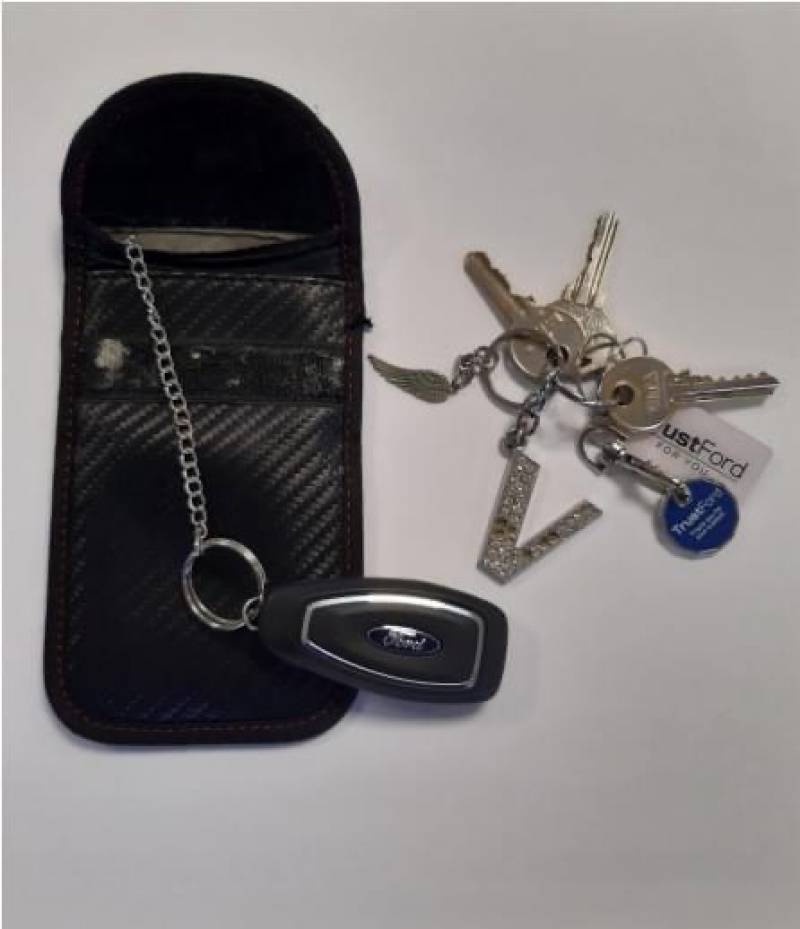 Main image for Police renew appeal to find owner of car keys