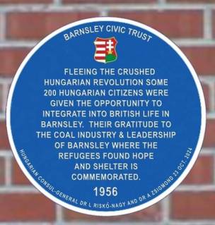 Main image for Hungarian refugees commemorated with blue plaque