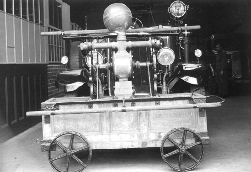 Main image for Historic Fire Engine Returns To Barnsley